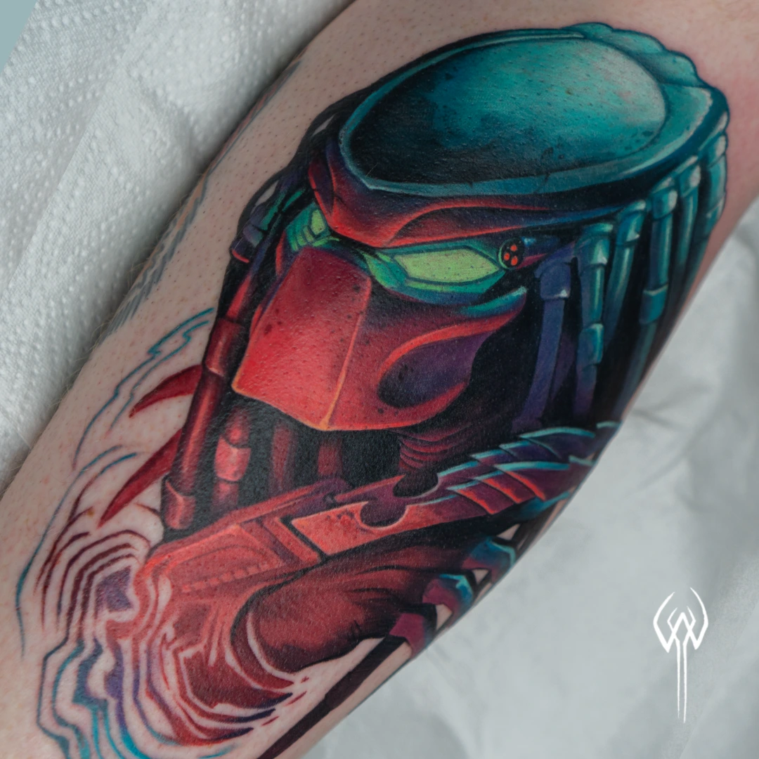 An illustrative tattoo of the hunter from the film Predator.